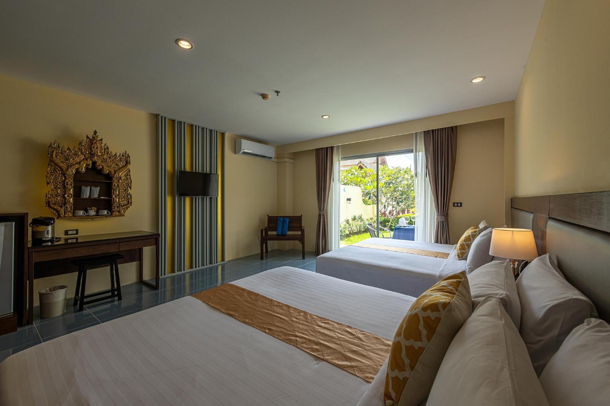 Blue Beach Grand Resort And Spa Rawai Exteriör bild