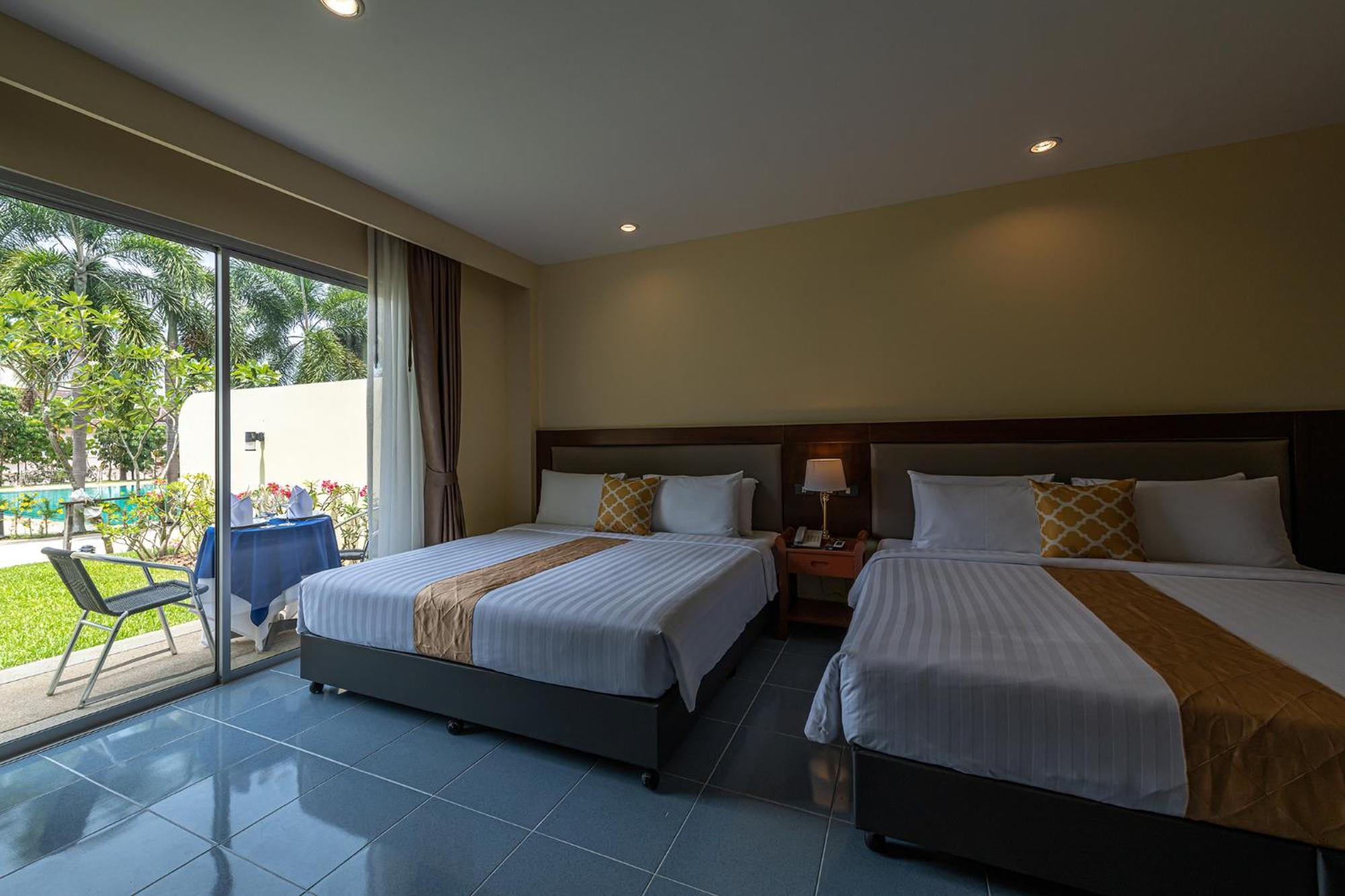Blue Beach Grand Resort And Spa Rawai Exteriör bild
