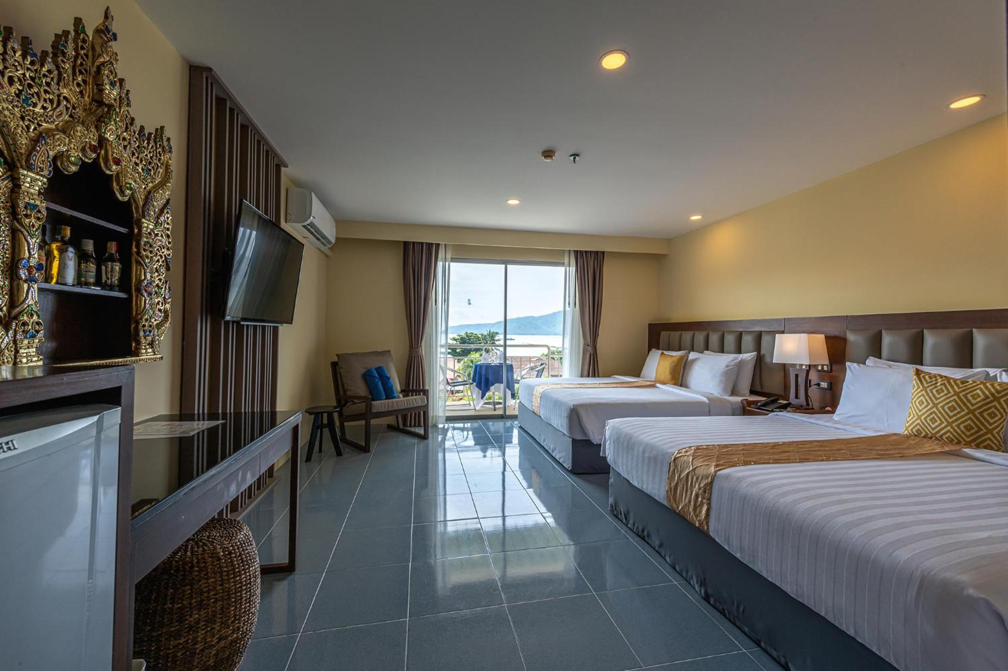 Blue Beach Grand Resort And Spa Rawai Exteriör bild