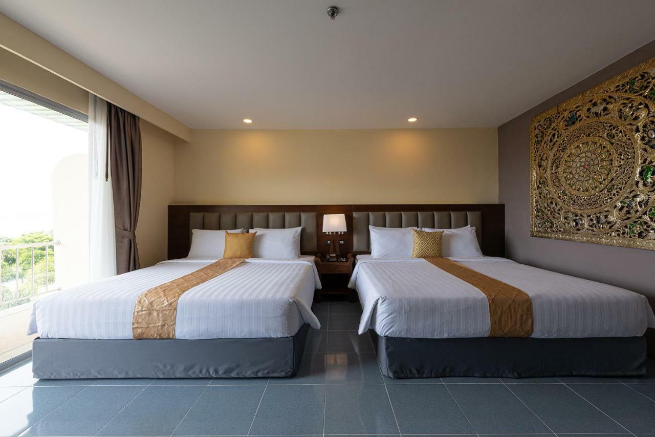 Blue Beach Grand Resort And Spa Rawai Exteriör bild