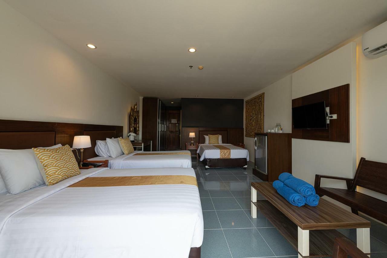 Blue Beach Grand Resort And Spa Rawai Exteriör bild
